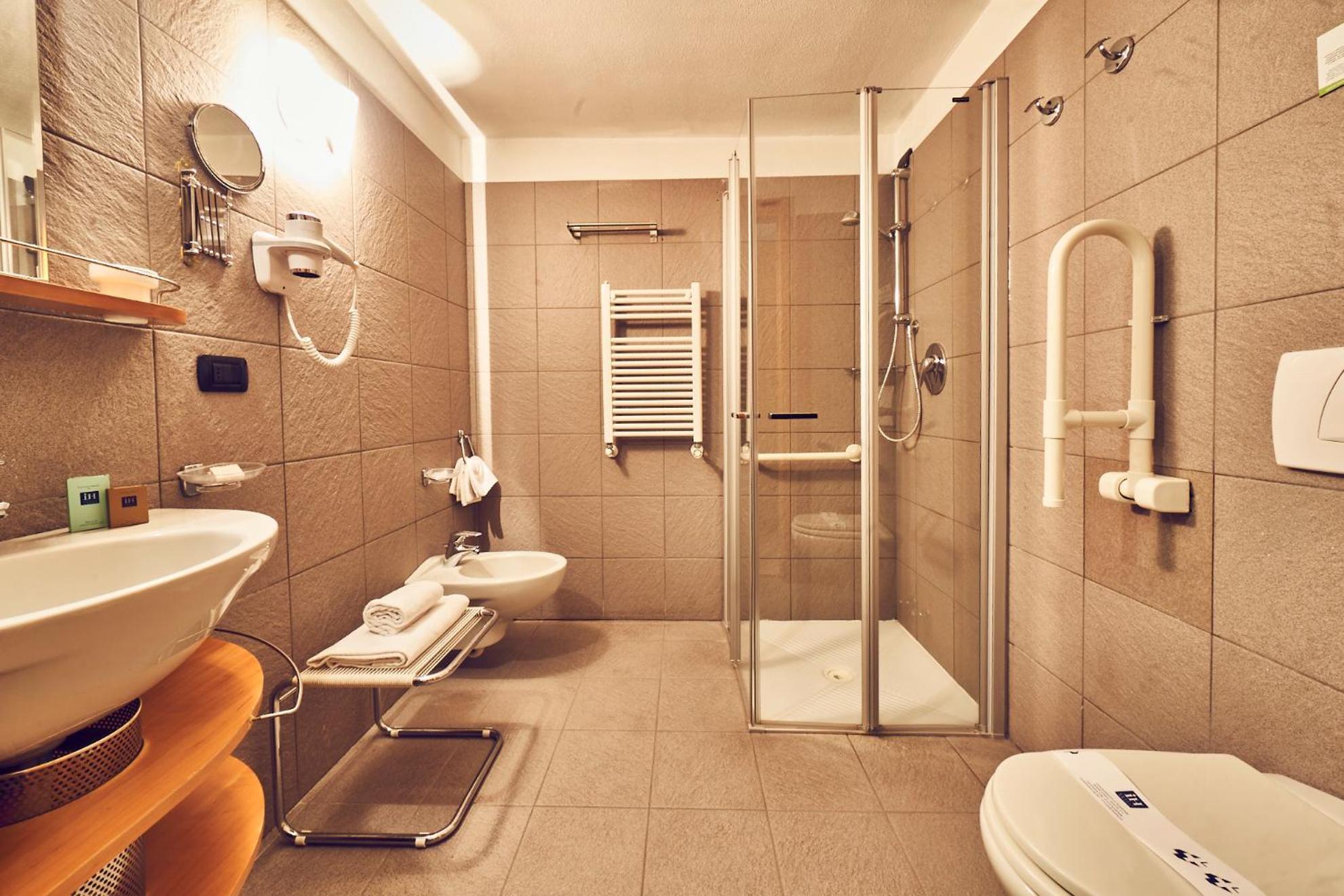 Camera quadrupla superior con accesso alla spa